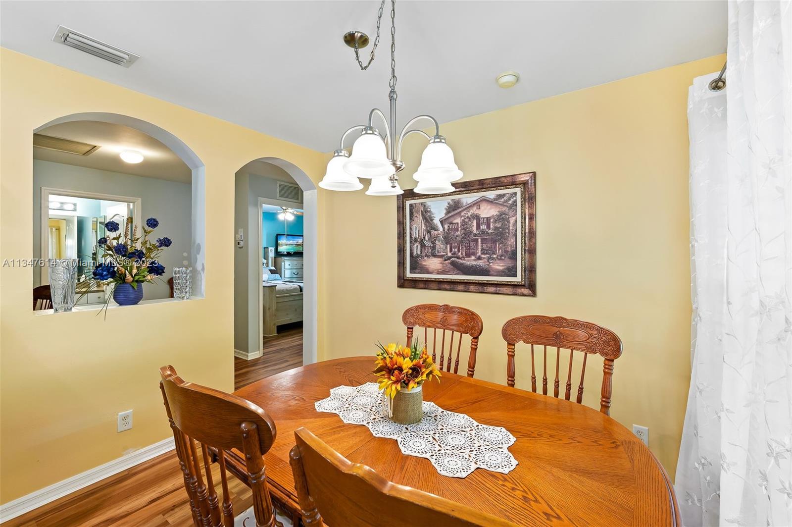 Listing Photo 14