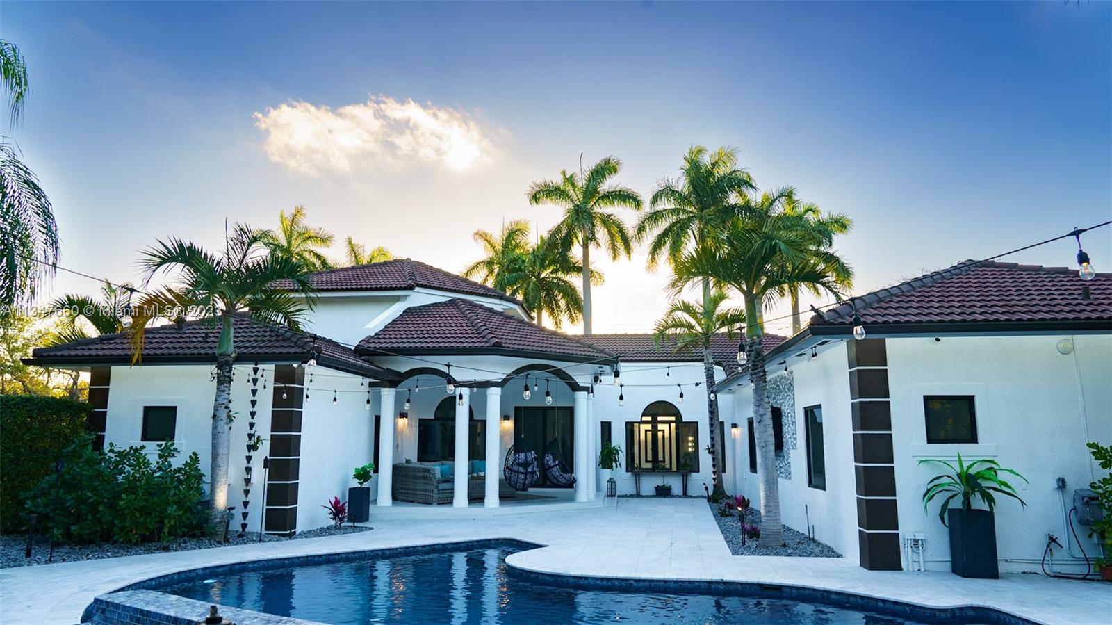 16255 SW 82nd Ave, Palmetto Bay, FL 33157