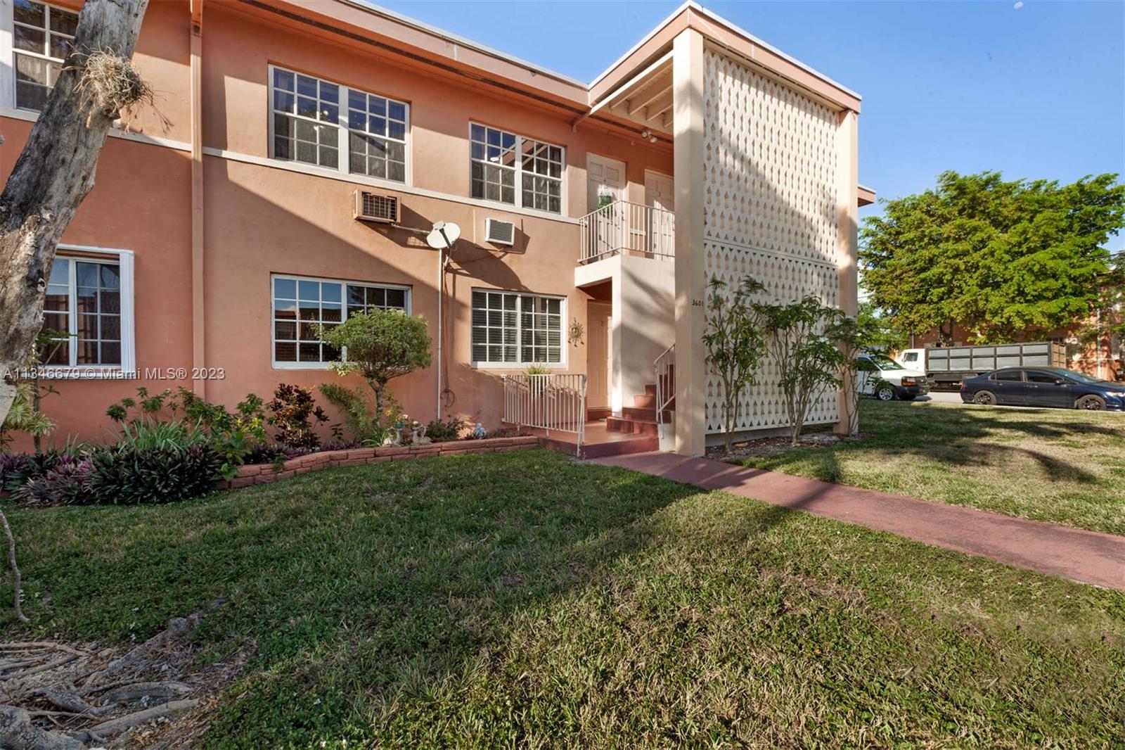 3601 SW 10th St 2-B, Miami, FL 33135