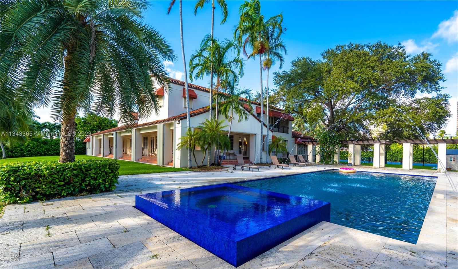 44 Bal Bay Dr, Bal Harbour, FL 33154