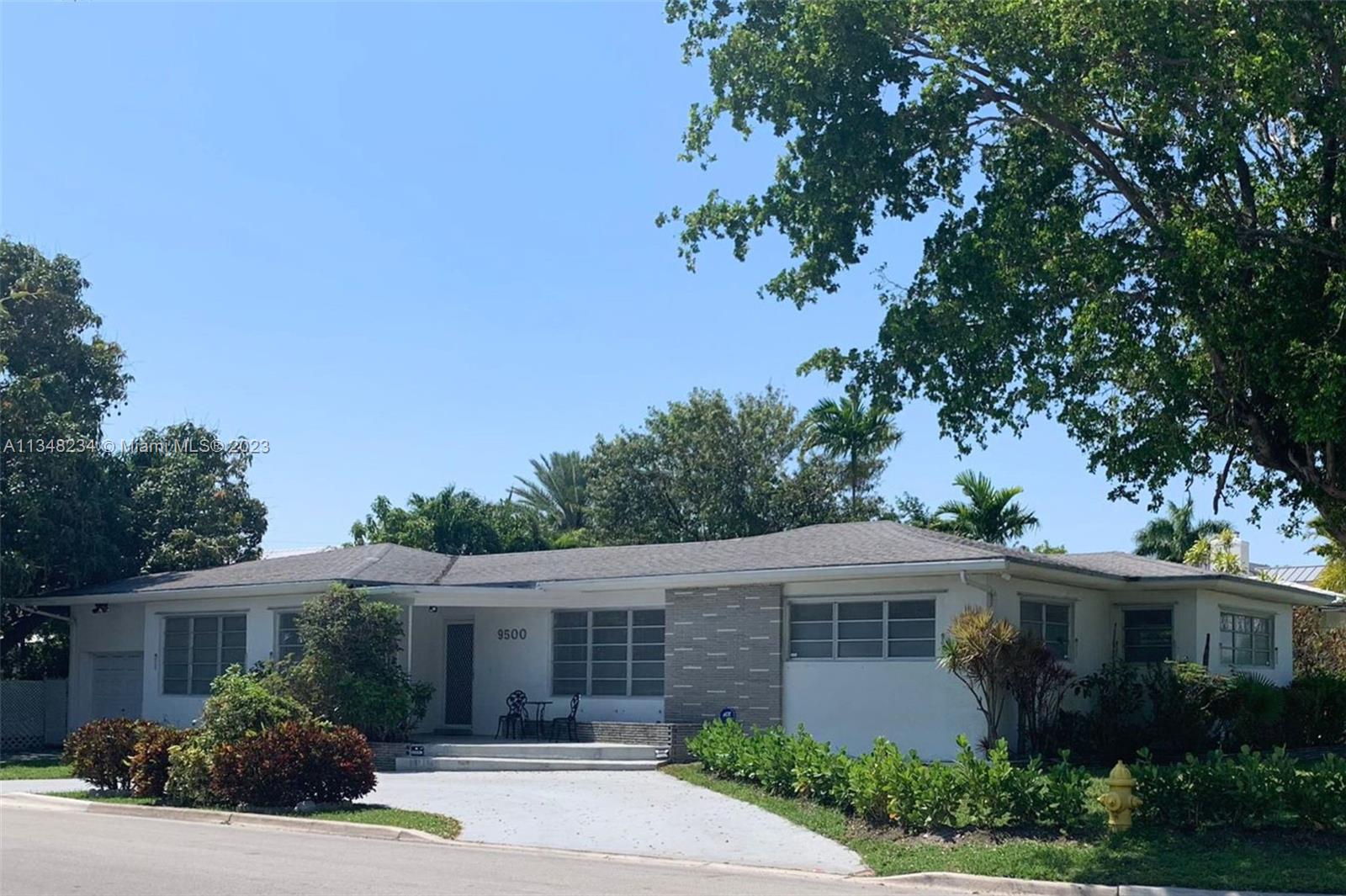 9500  Carlyle Ave  For Sale A11348234, FL
