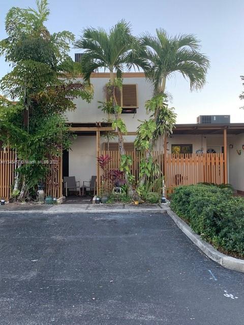 13196 SW 10th Ln, Miami, FL 33184