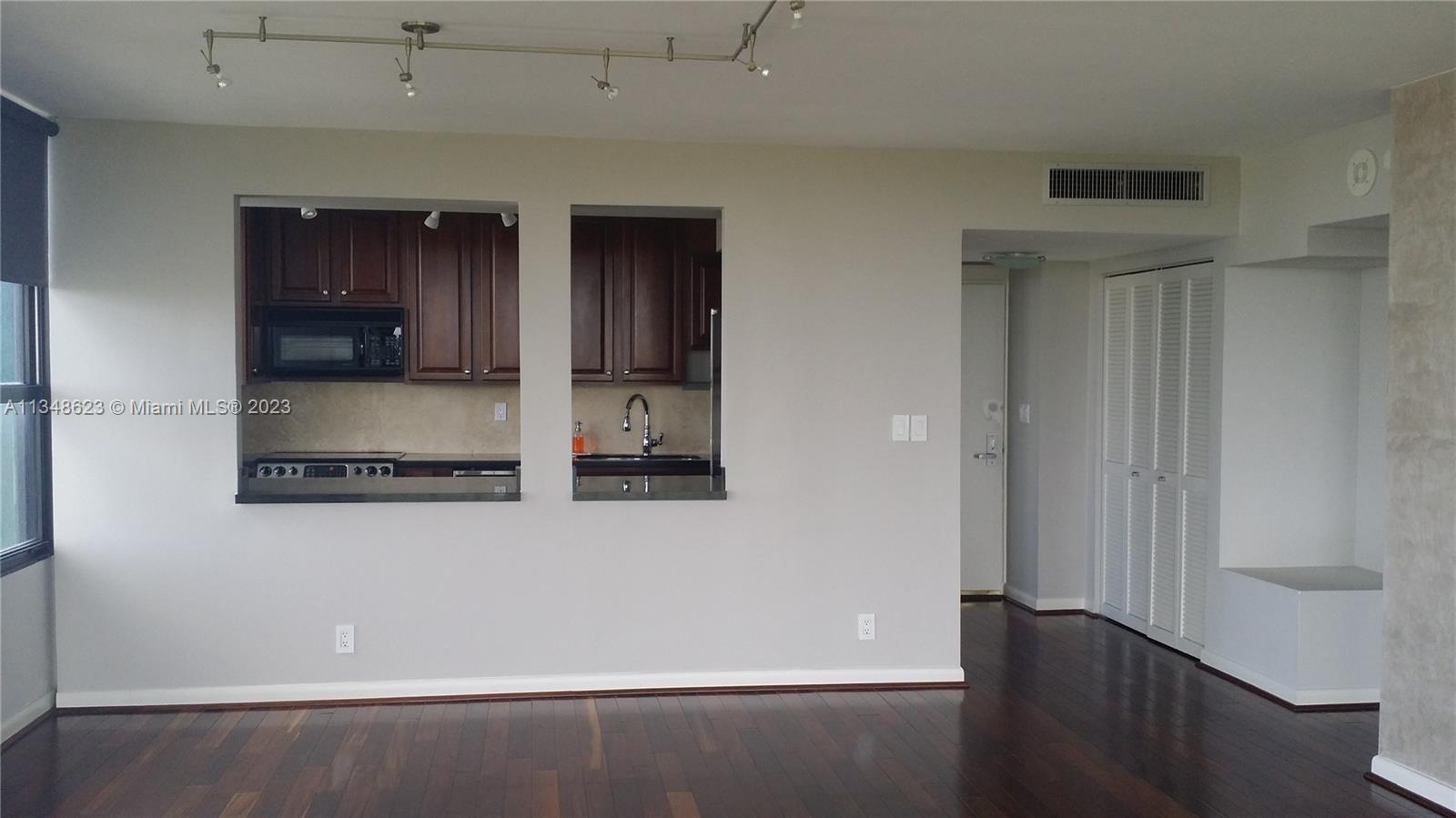 Photo 8 of The Palm Bay Yacht Club C Apt 1402 in Miami - MLS A11348623