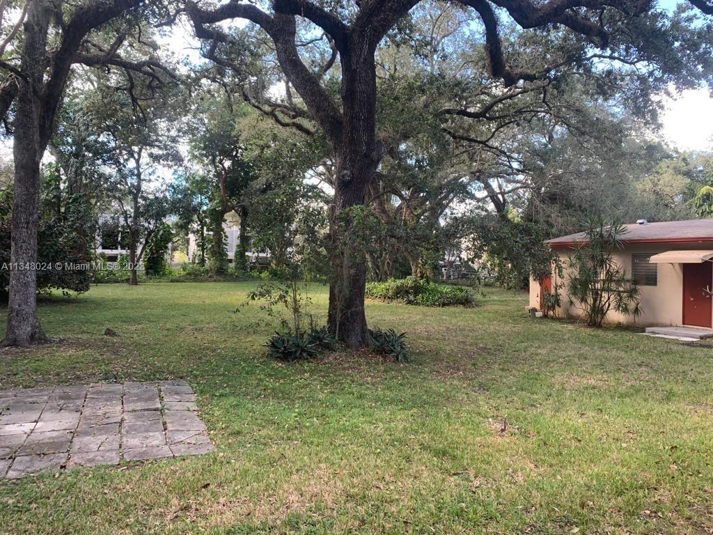 Photo 19 of 5571 40th Ave in Dania Beach - MLS A11348024