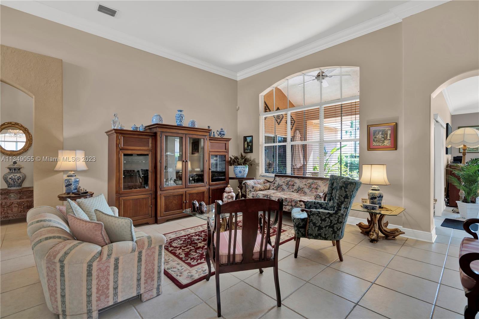 Listing Photo 10