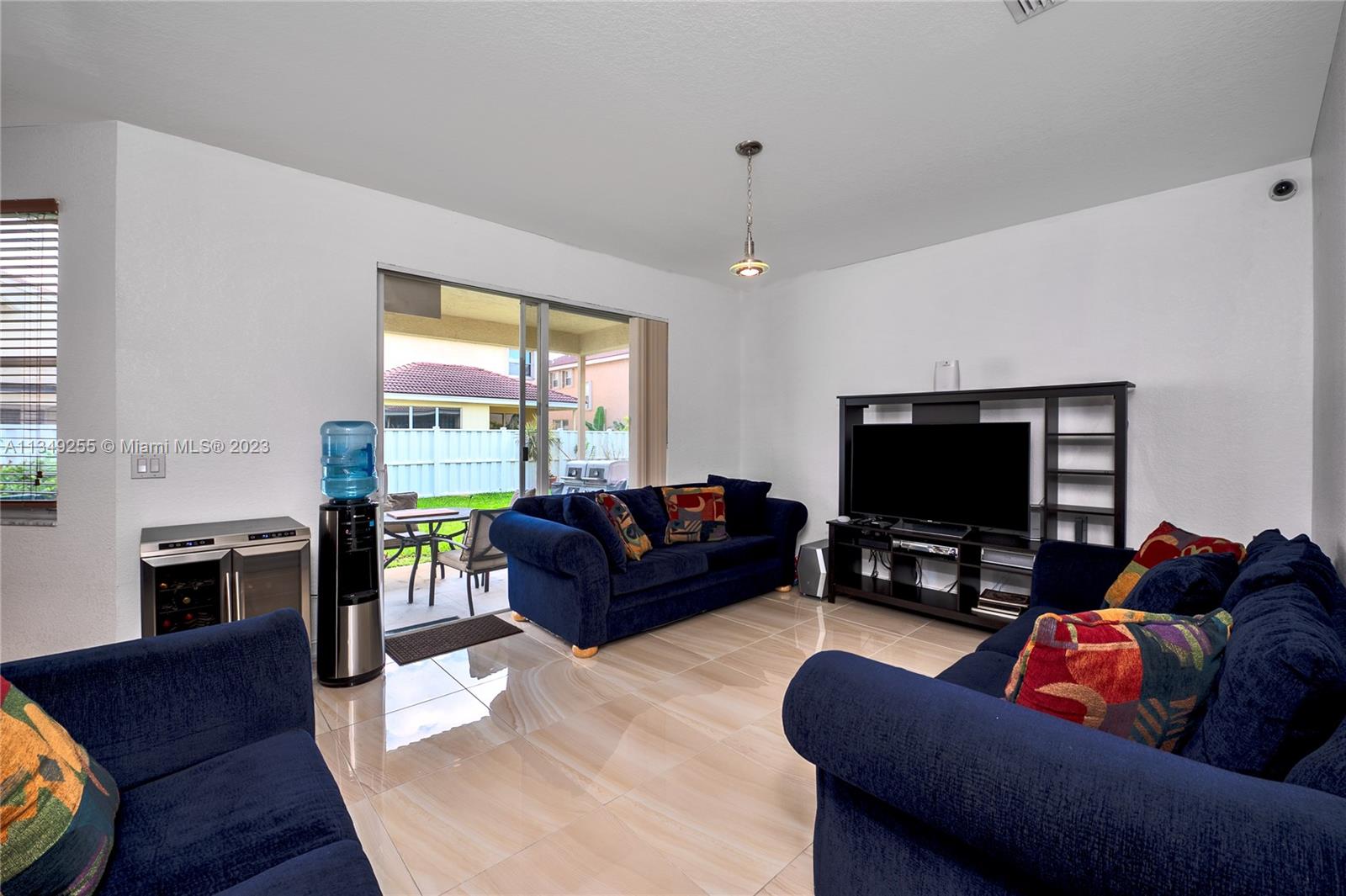 Listing Photo 10