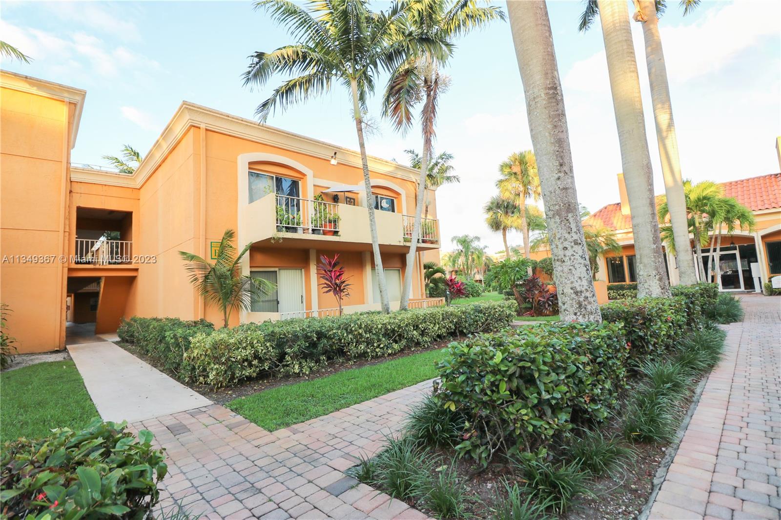 17911 NW 68th Ave #P201 For Sale A11349367, FL