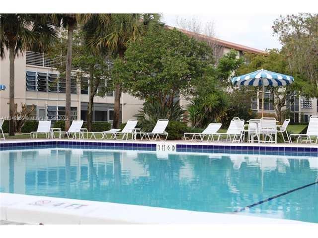 2102 Lucaya Bnd E4, Coconut Creek, FL 33066