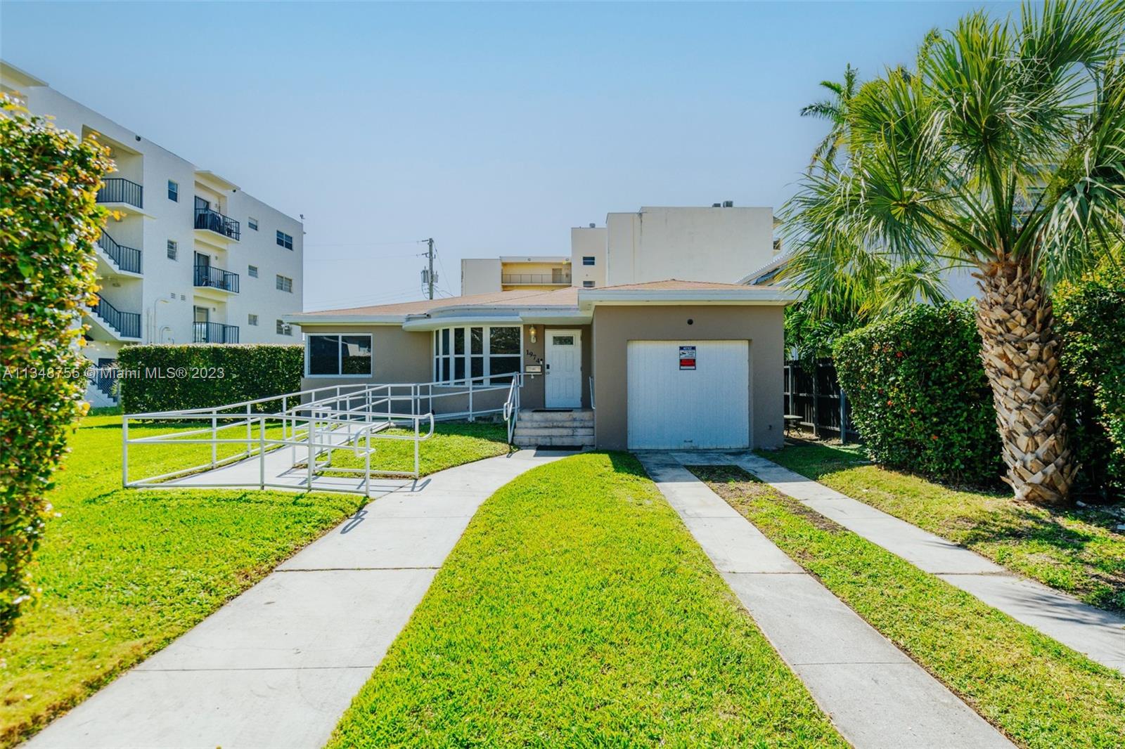 1974 Marseille Dr, Miami Beach, FL 33141