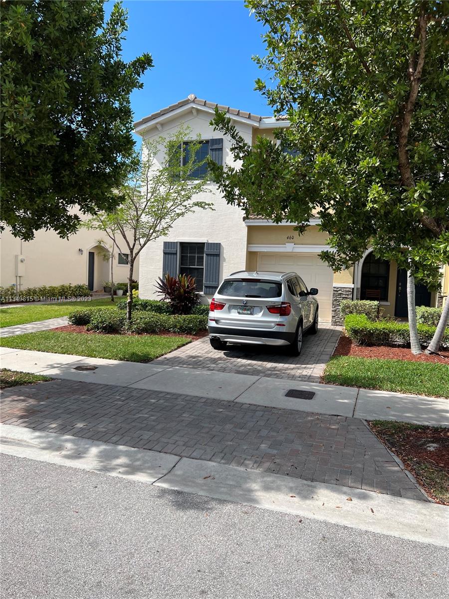 Photo 1 of 460 194th Ter in Miami - MLS A11349815