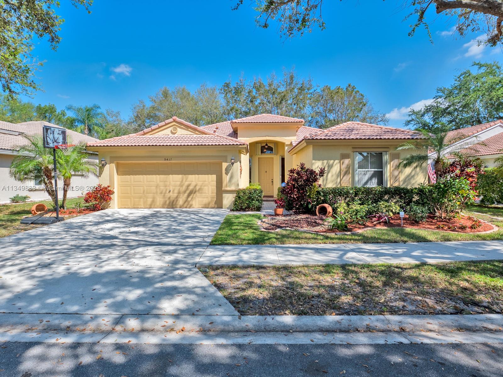 5417 NW 49th St, Coconut Creek, FL 33073