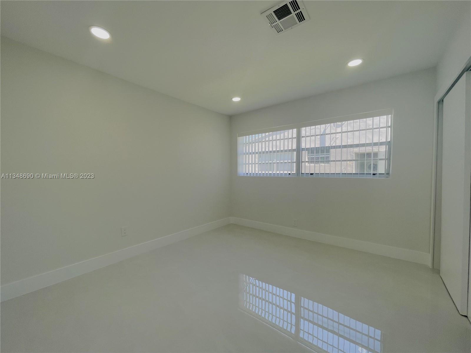 Listing Photo 24
