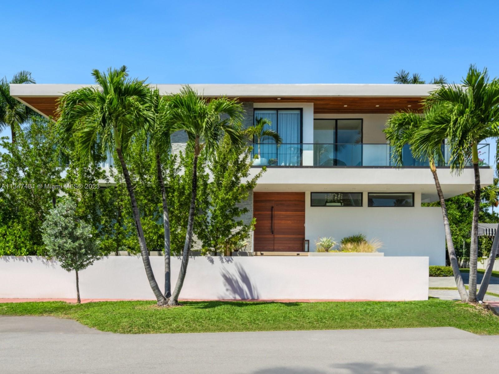 5701 N Bay Rd, Miami Beach, FL 33140
