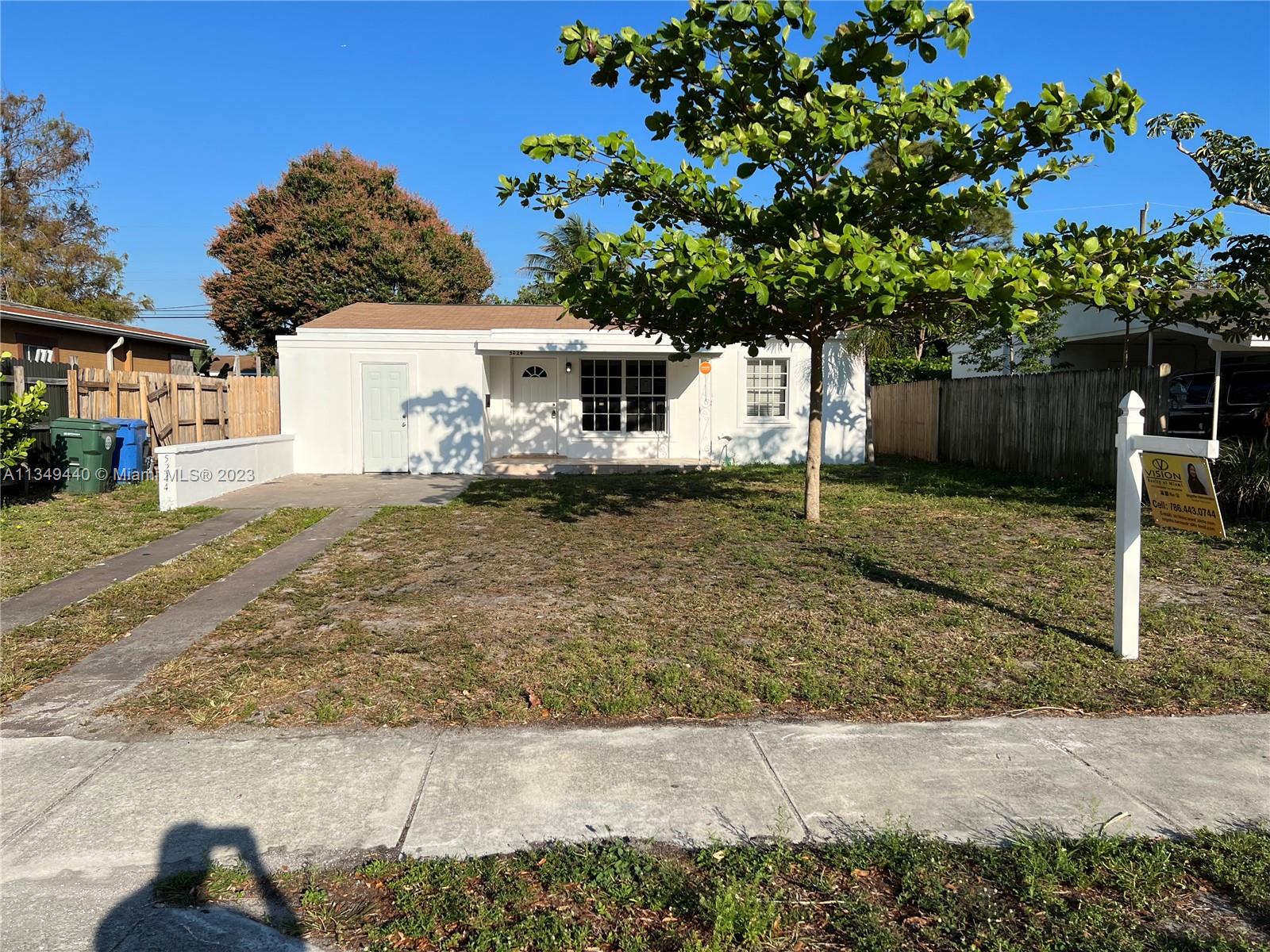 5224 NE 3rd Ave, Fort Lauderdale, FL 33334