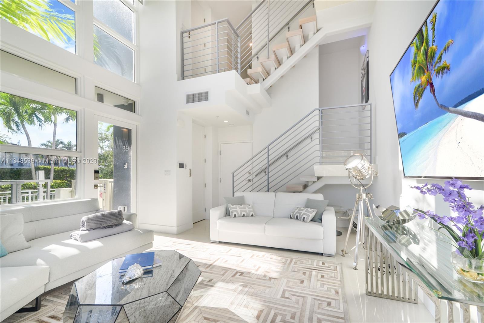 39 N Shore Dr  For Sale A11348539, FL