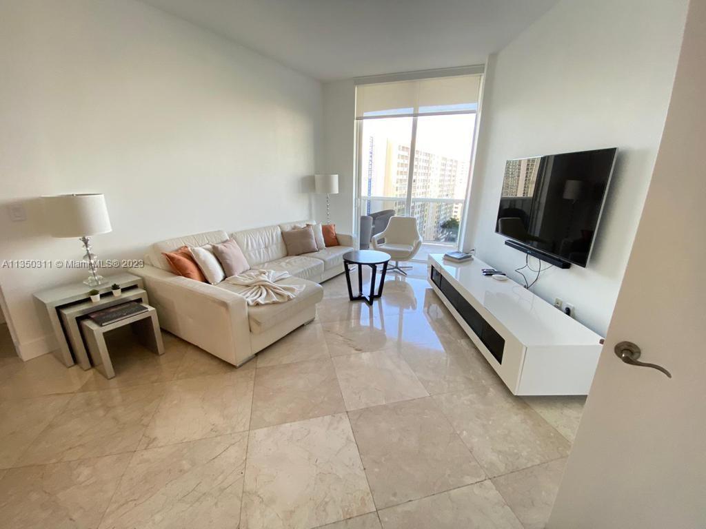 , Sunny Isles Beach, FL 33160