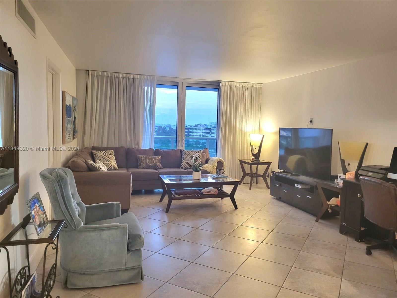 100 Bayview Dr 601, Sunny Isles Beach, FL 33160