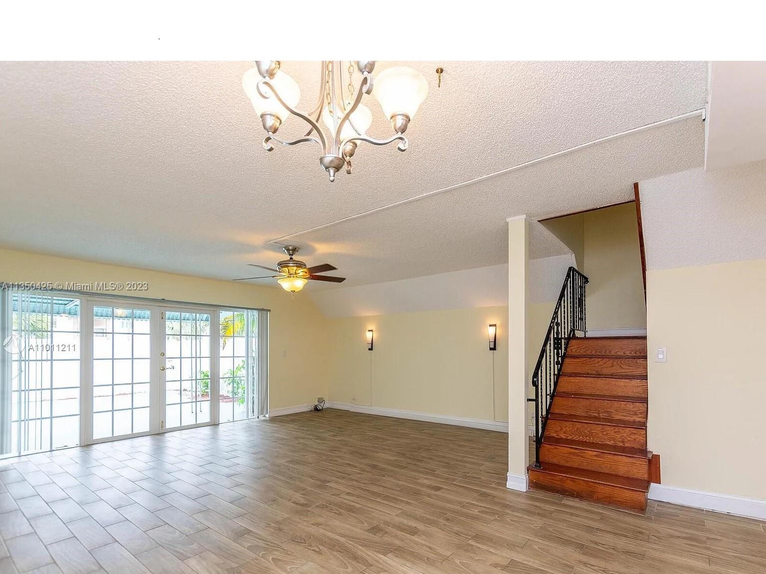 Photo 2 of 3912 67th Ter in Davie - MLS A11350425