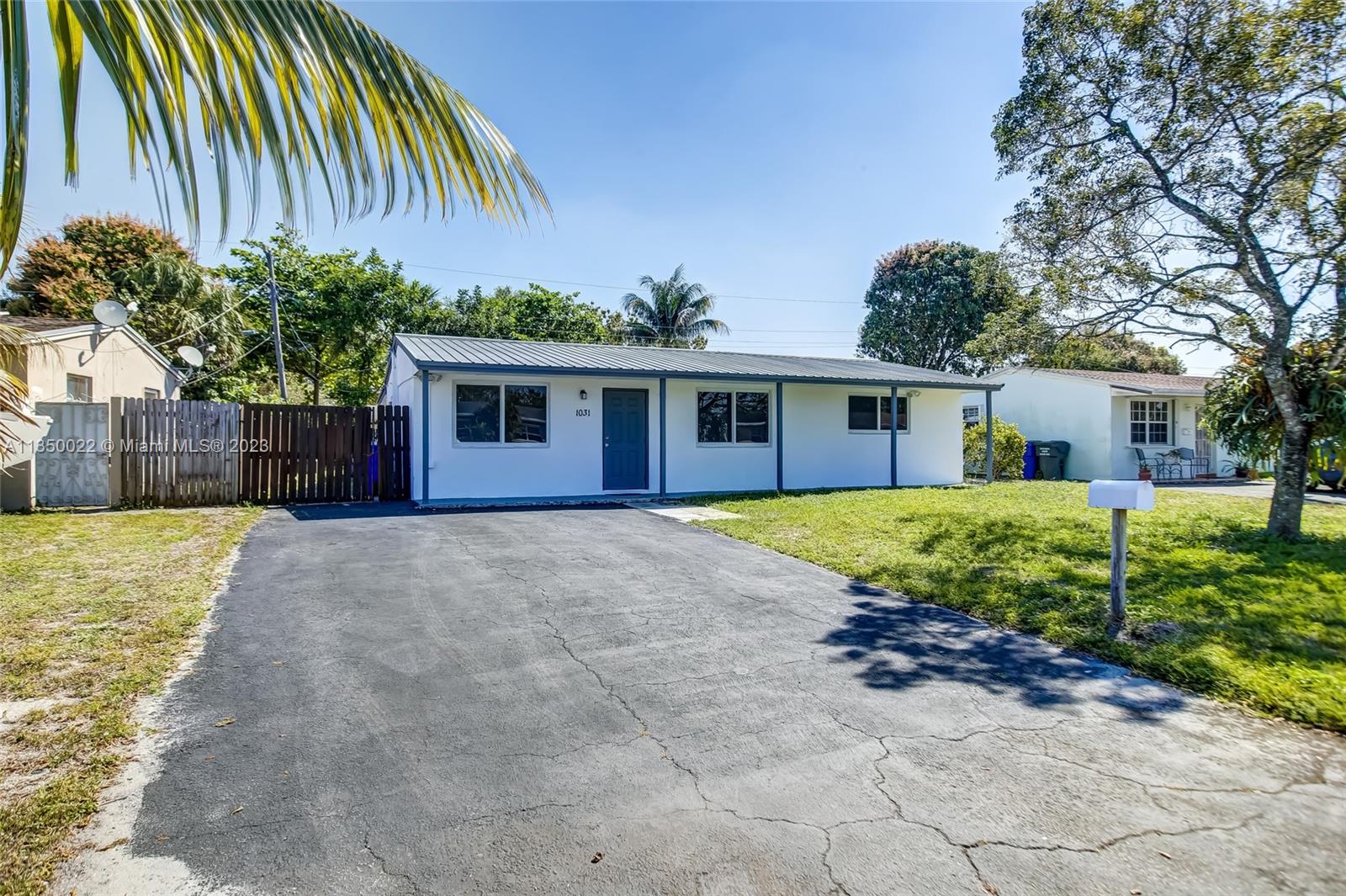 Photo 2 of 1031 70th Ter in Hollywood - MLS A11350022
