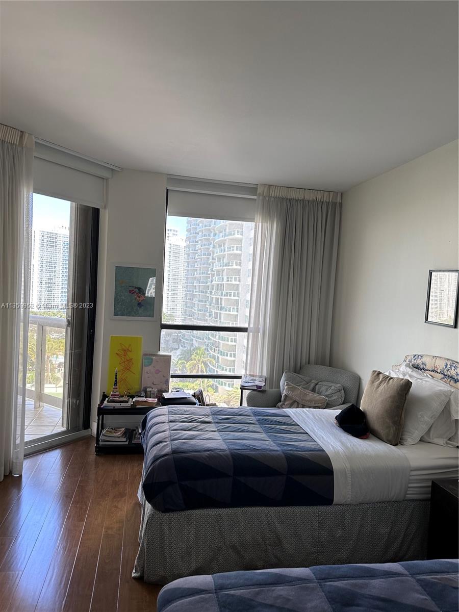 Listing Photo 11