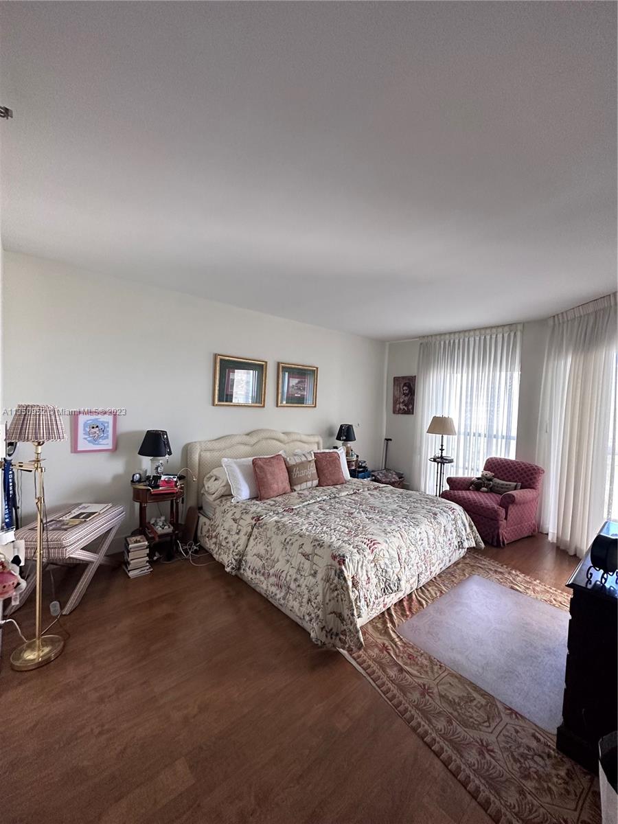 Listing Photo 17
