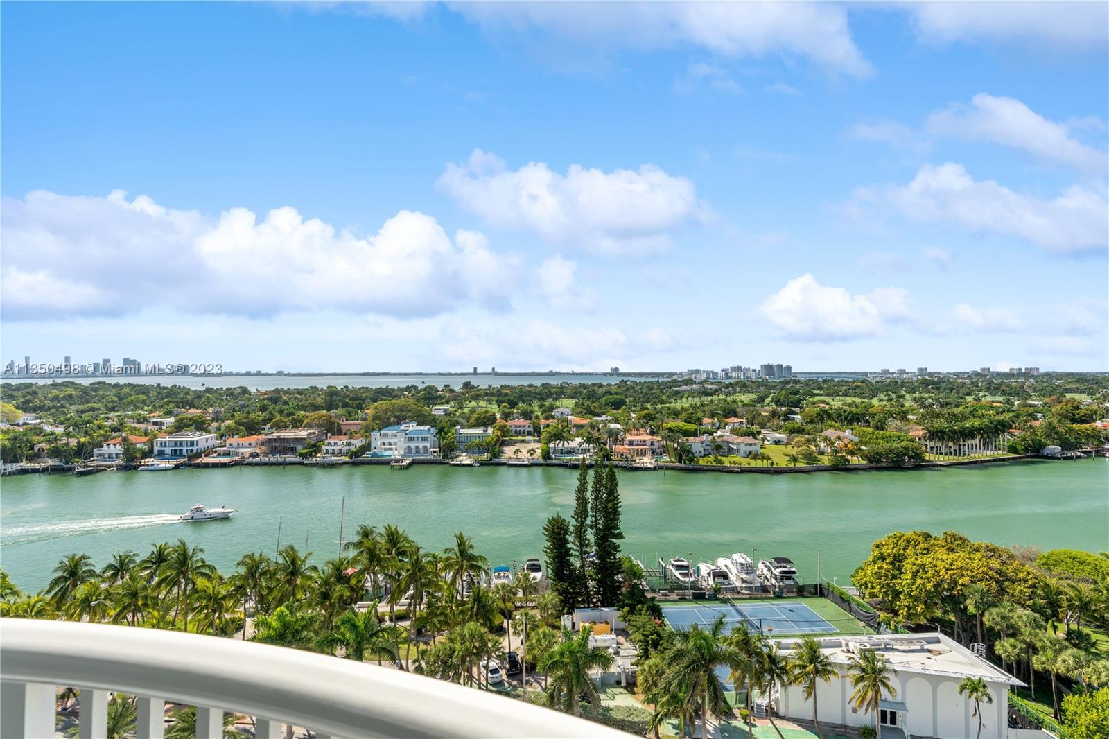 South-West view - Miami Skyline