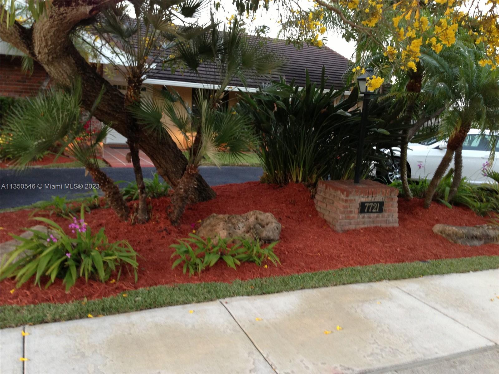 7721 SW 176th St, Palmetto Bay, FL 33157