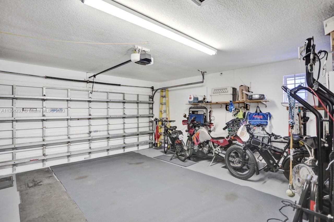 Listing Photo 12