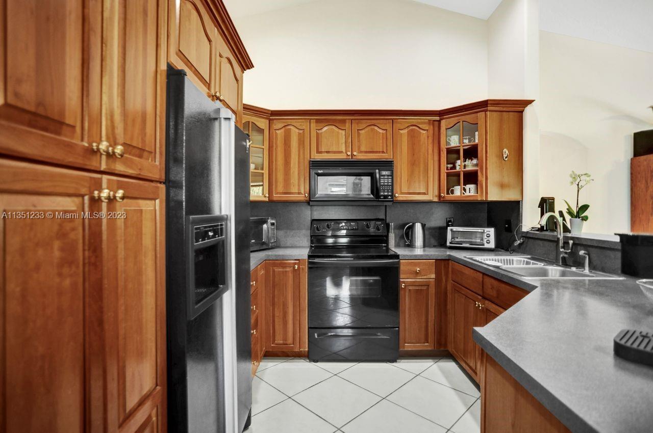Listing Photo 17