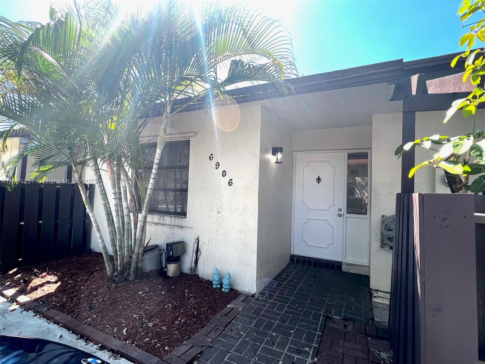 6906 SW 38th St #19-L For Sale A11351251, FL