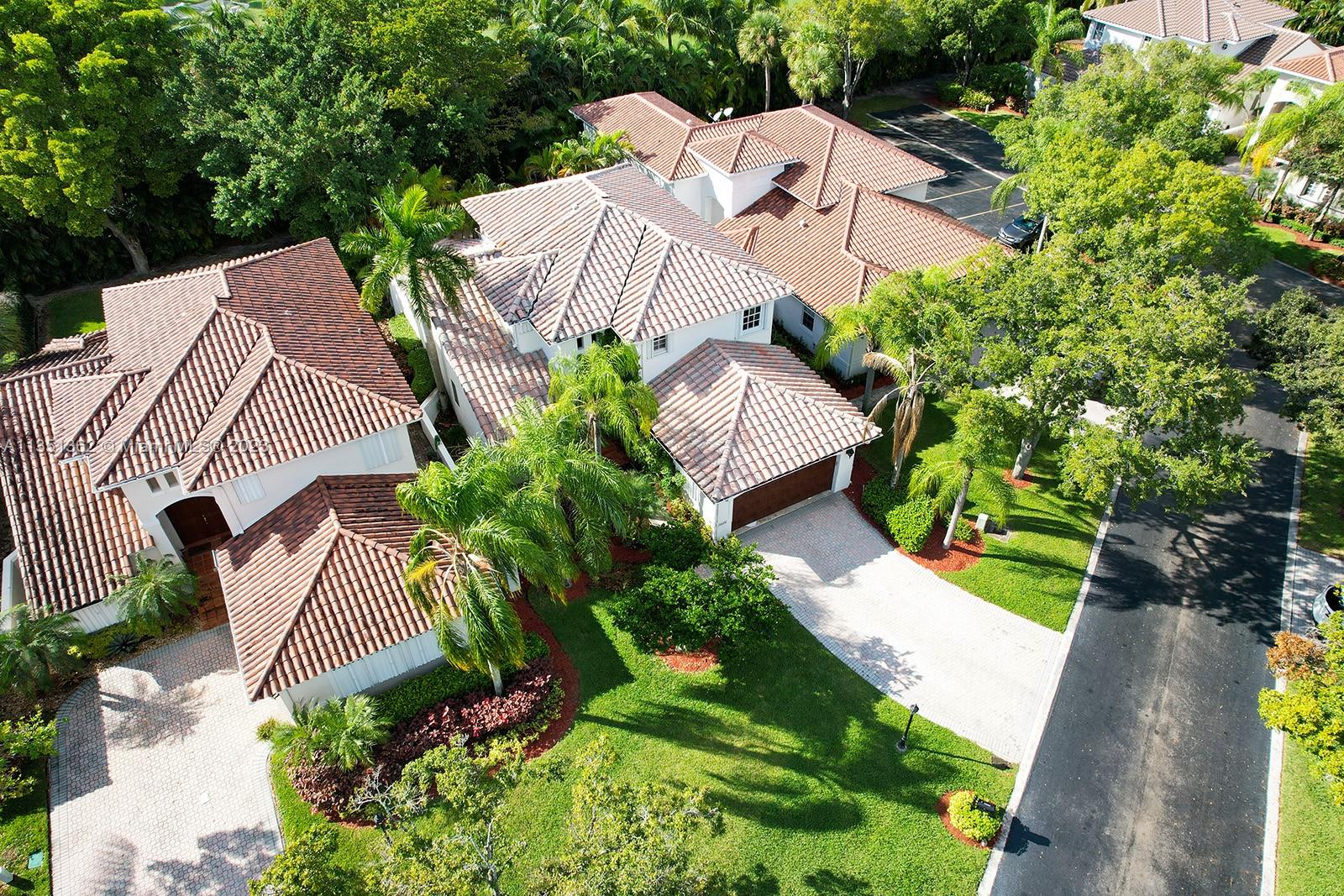 Photo 2 of 4600 93rd Doral Ct in Doral - MLS A11351362