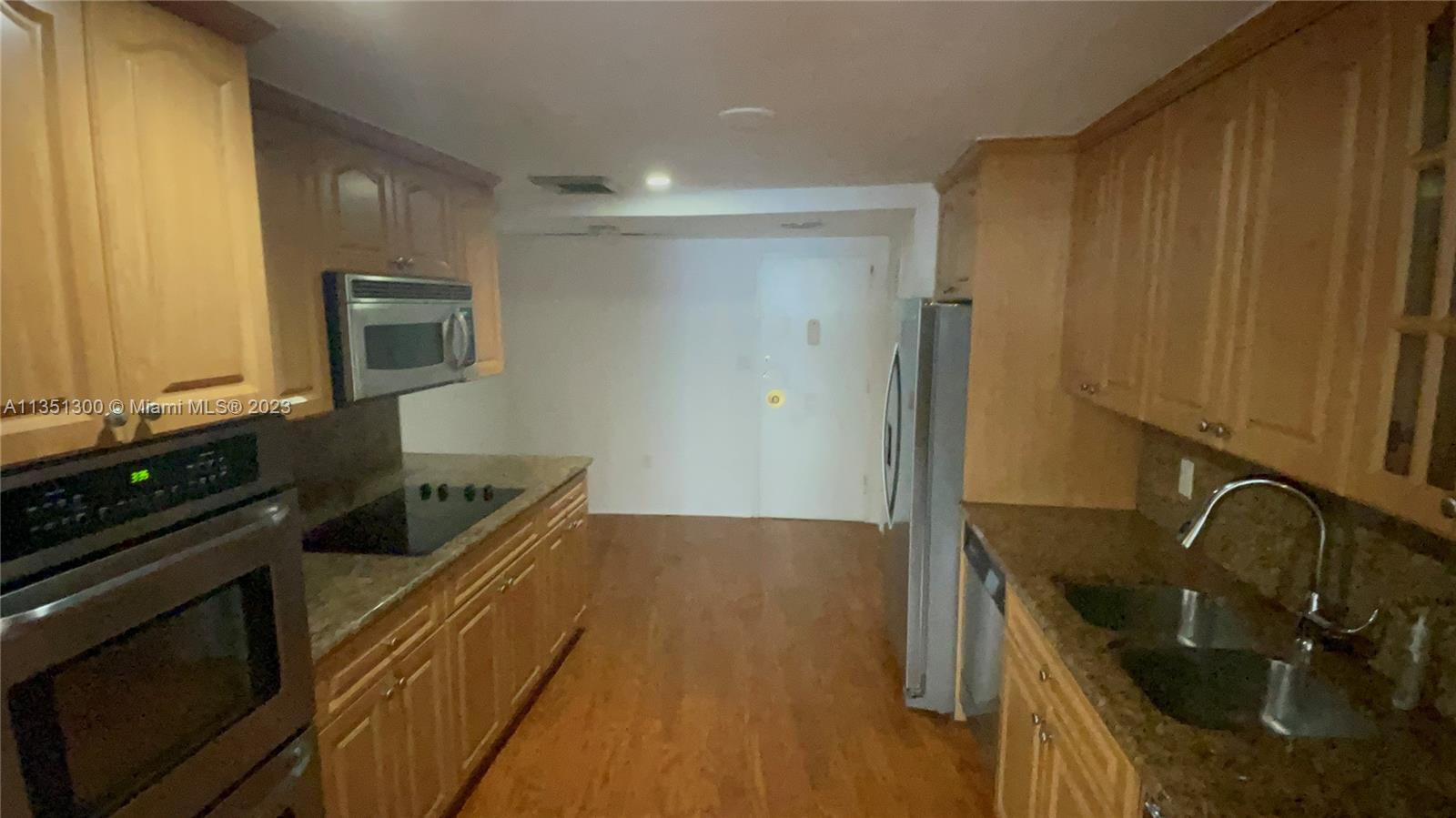 Listing Photo 9