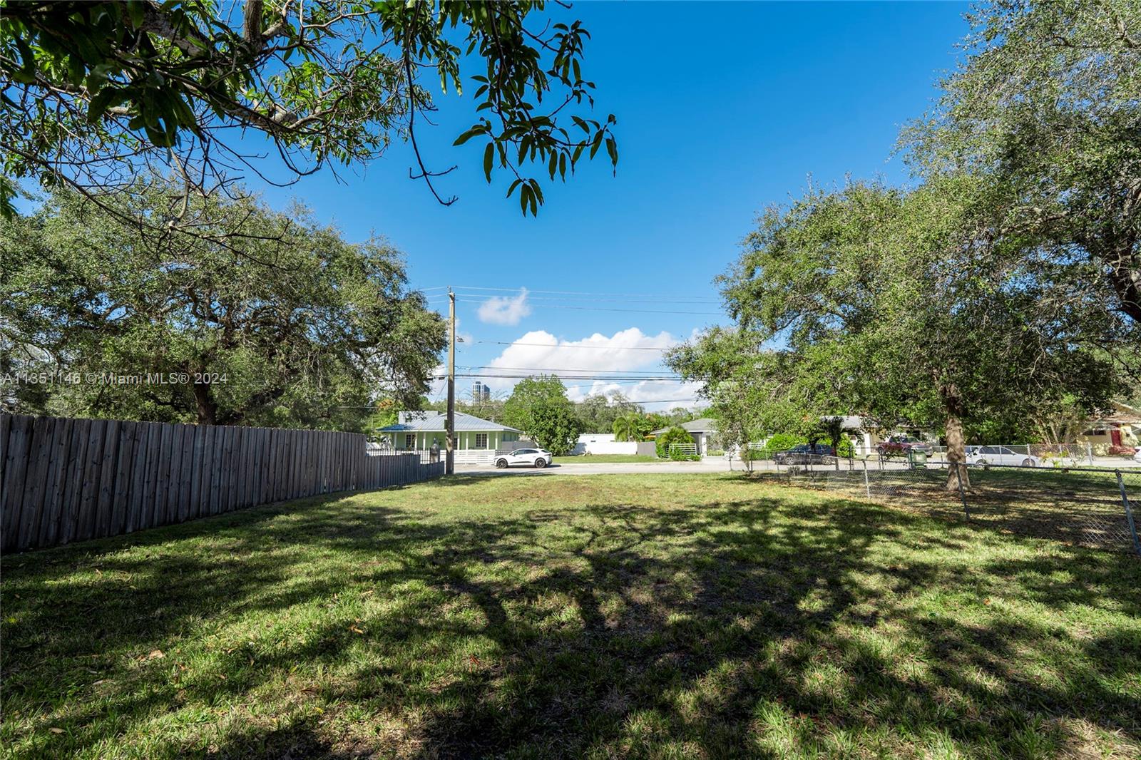 3640  Charles Ave  For Sale A11351146, FL