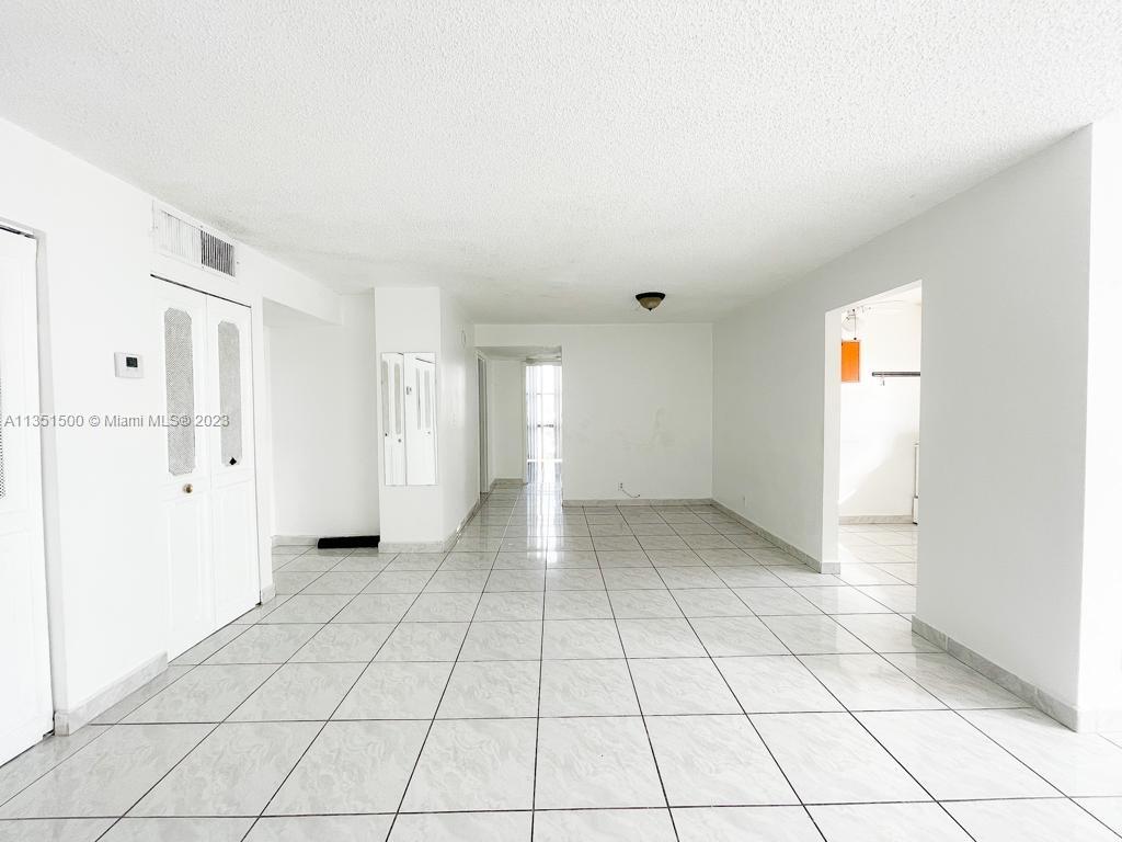 Photo 2 of Plaza Of Americas Condo P Apt 621 in Sunny Isles Beach - MLS A11351500