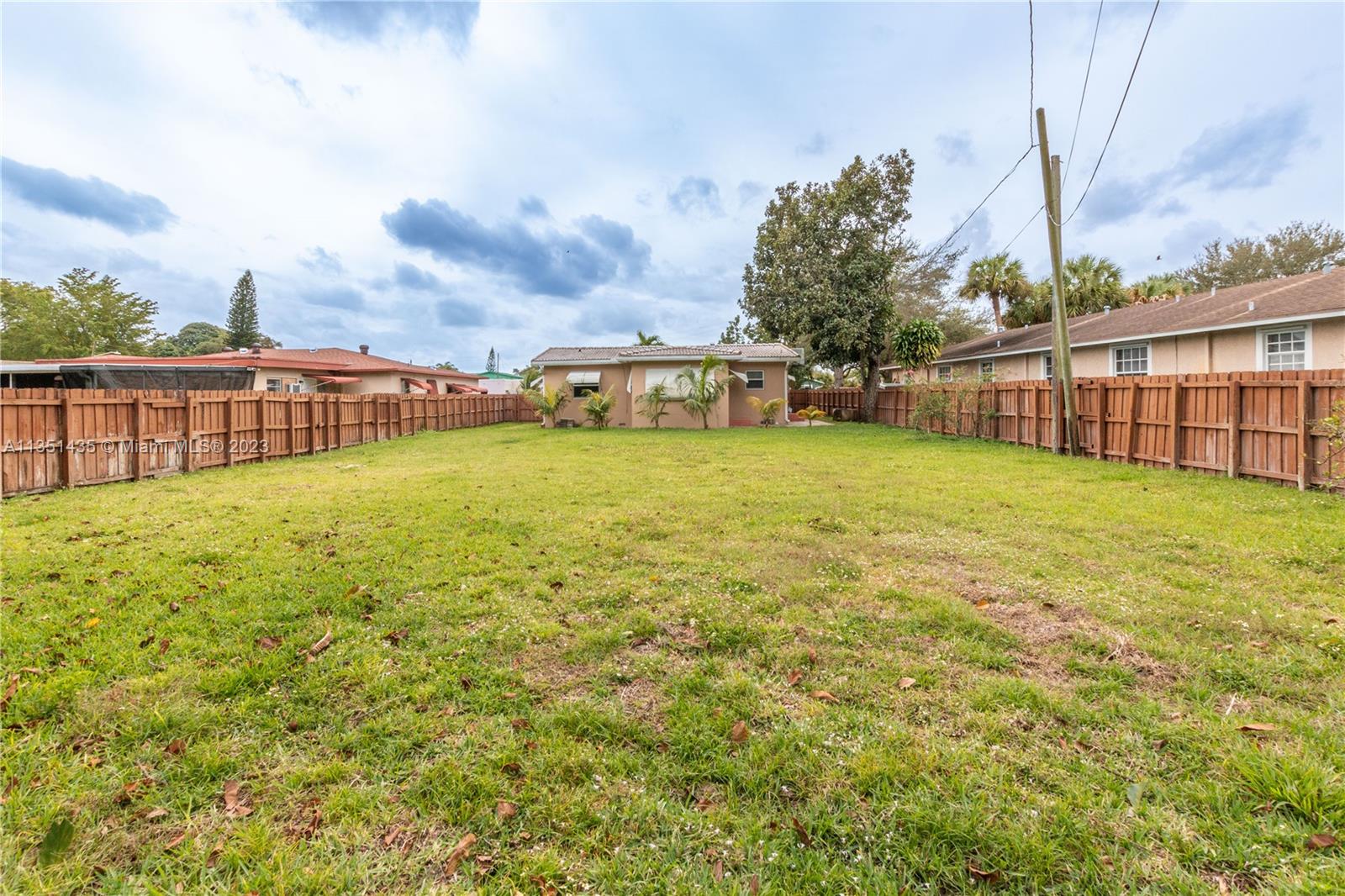 Photo 25 of 2439 Taylor St in Hollywood - MLS A11351435