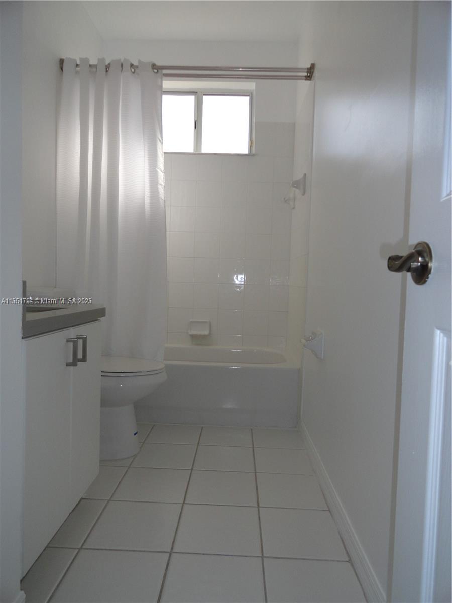 Second floor landing overlooking living areas