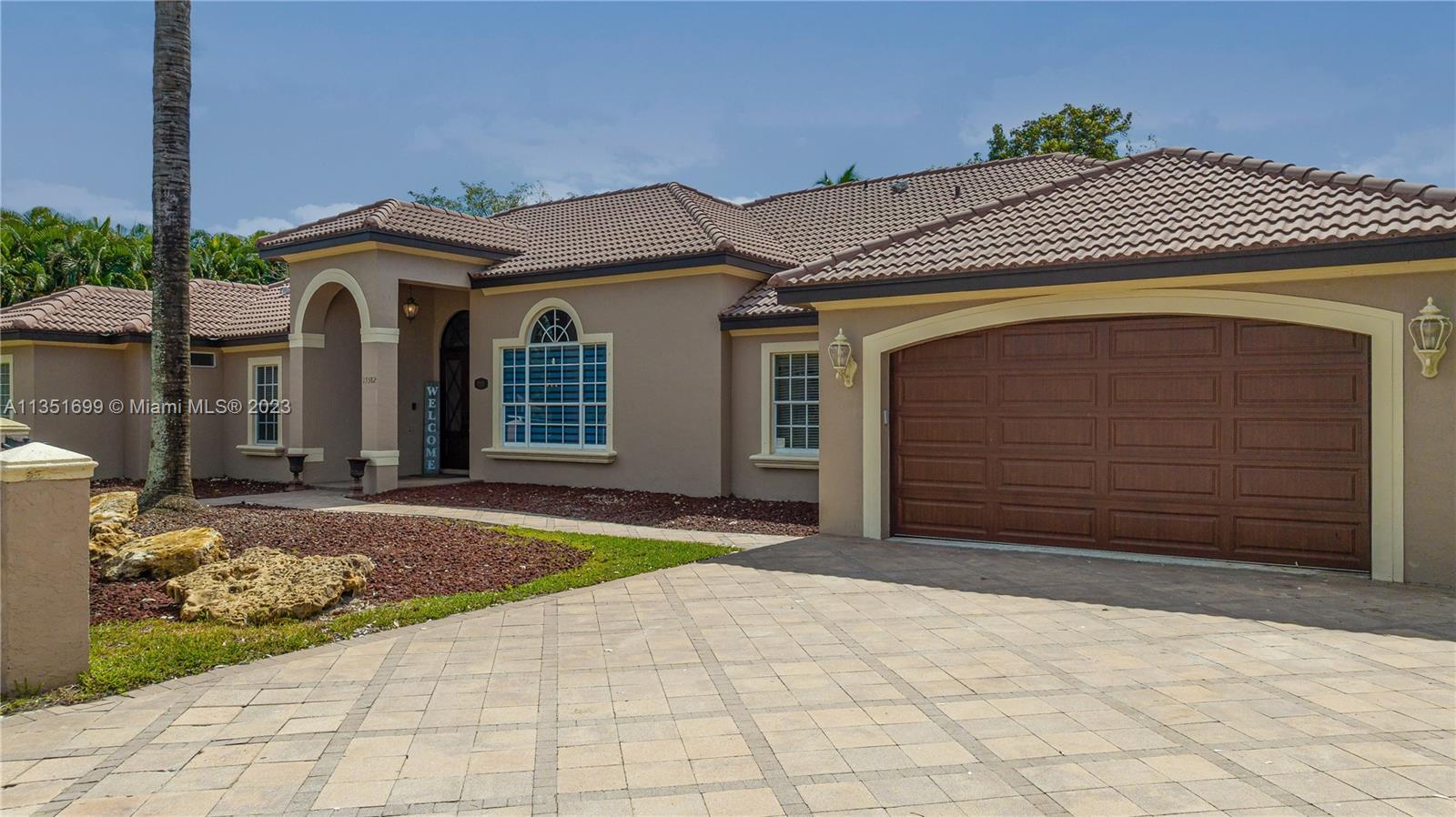 Photo 1 of 15382 25th St in Davie - MLS A11351699