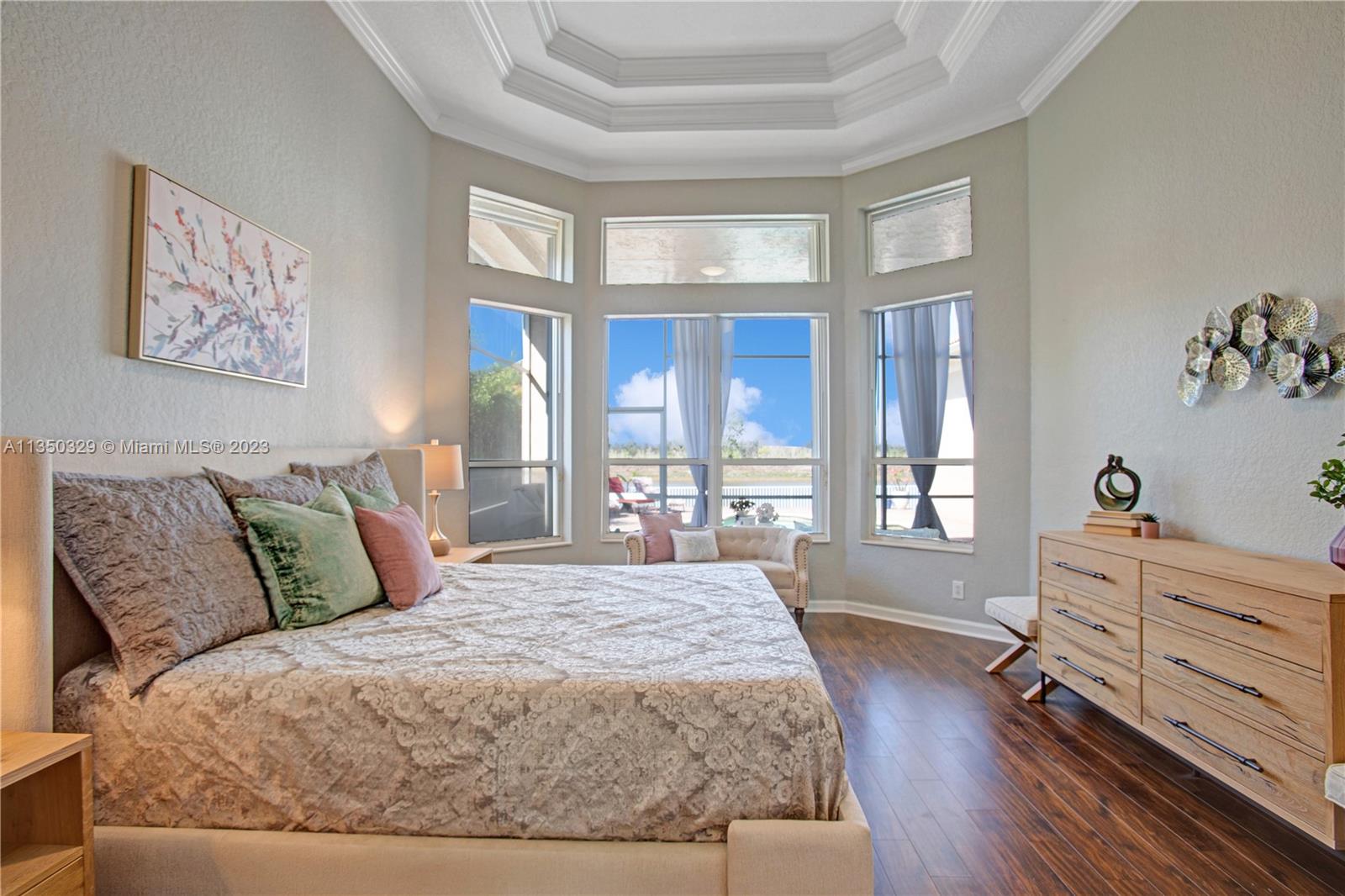 Listing Photo 10