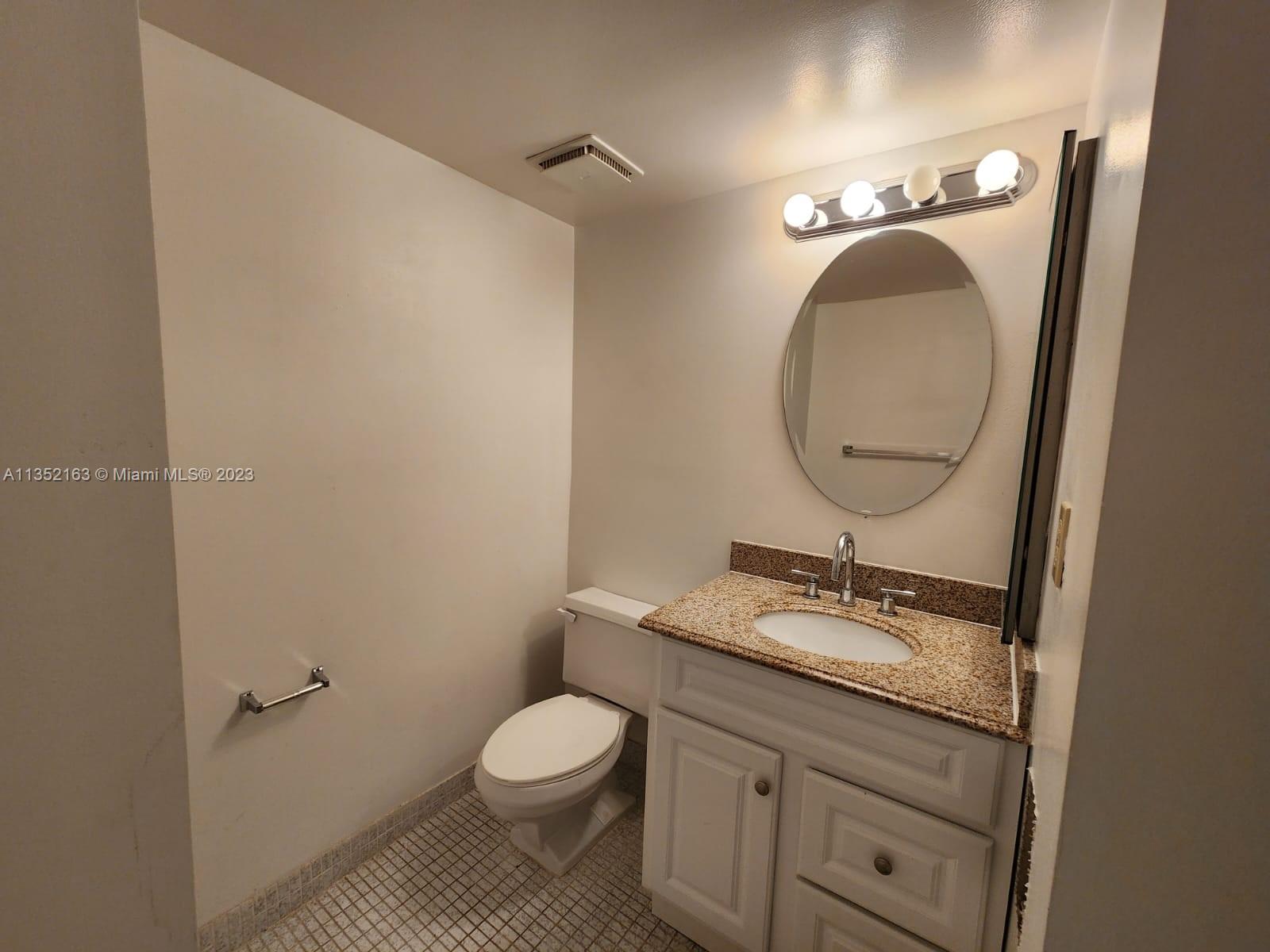 Photo 14 of Winston Towers 700 Condo Apt 1214 in Sunny Isles Beach - MLS A11352163
