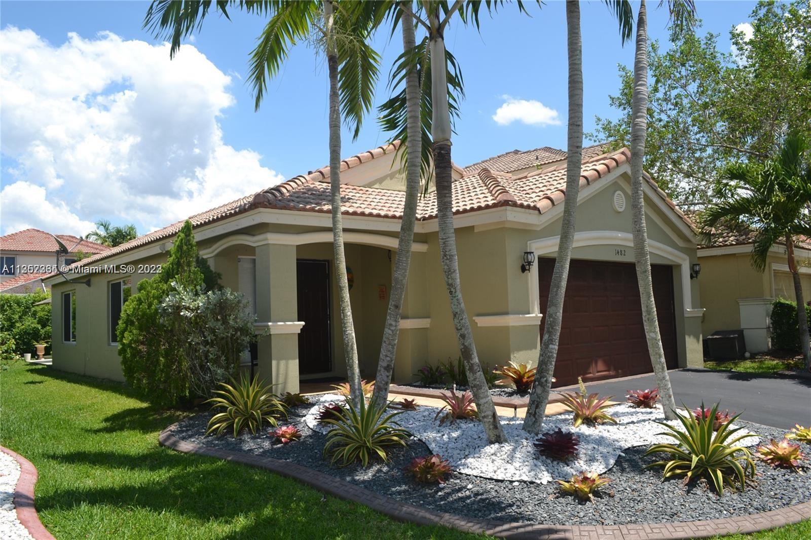 Photo 2 of 1482 Canary Island Dr in Weston - MLS A11352334