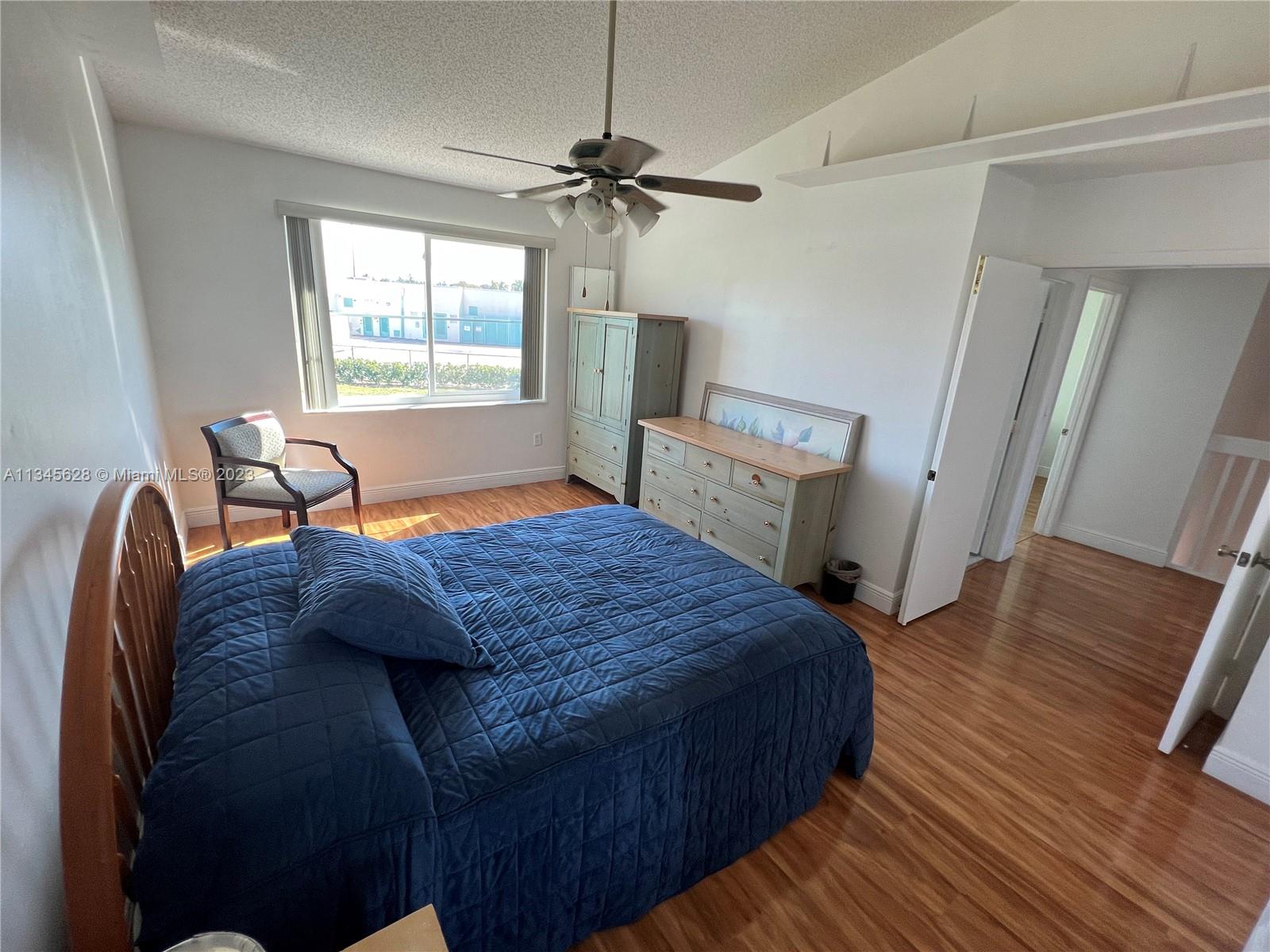 Listing Photo 7