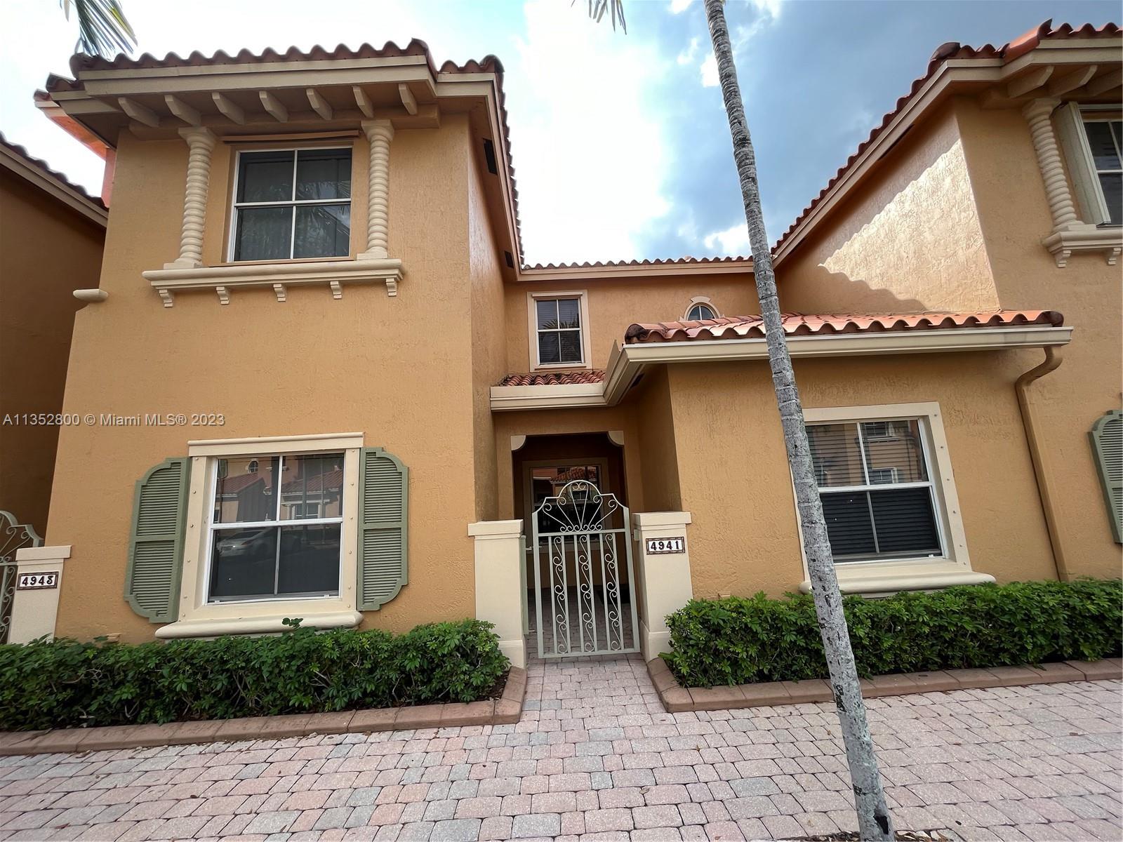 Photo 1 of 4941 Tradewinds Ter in Dania Beach - MLS A11352800