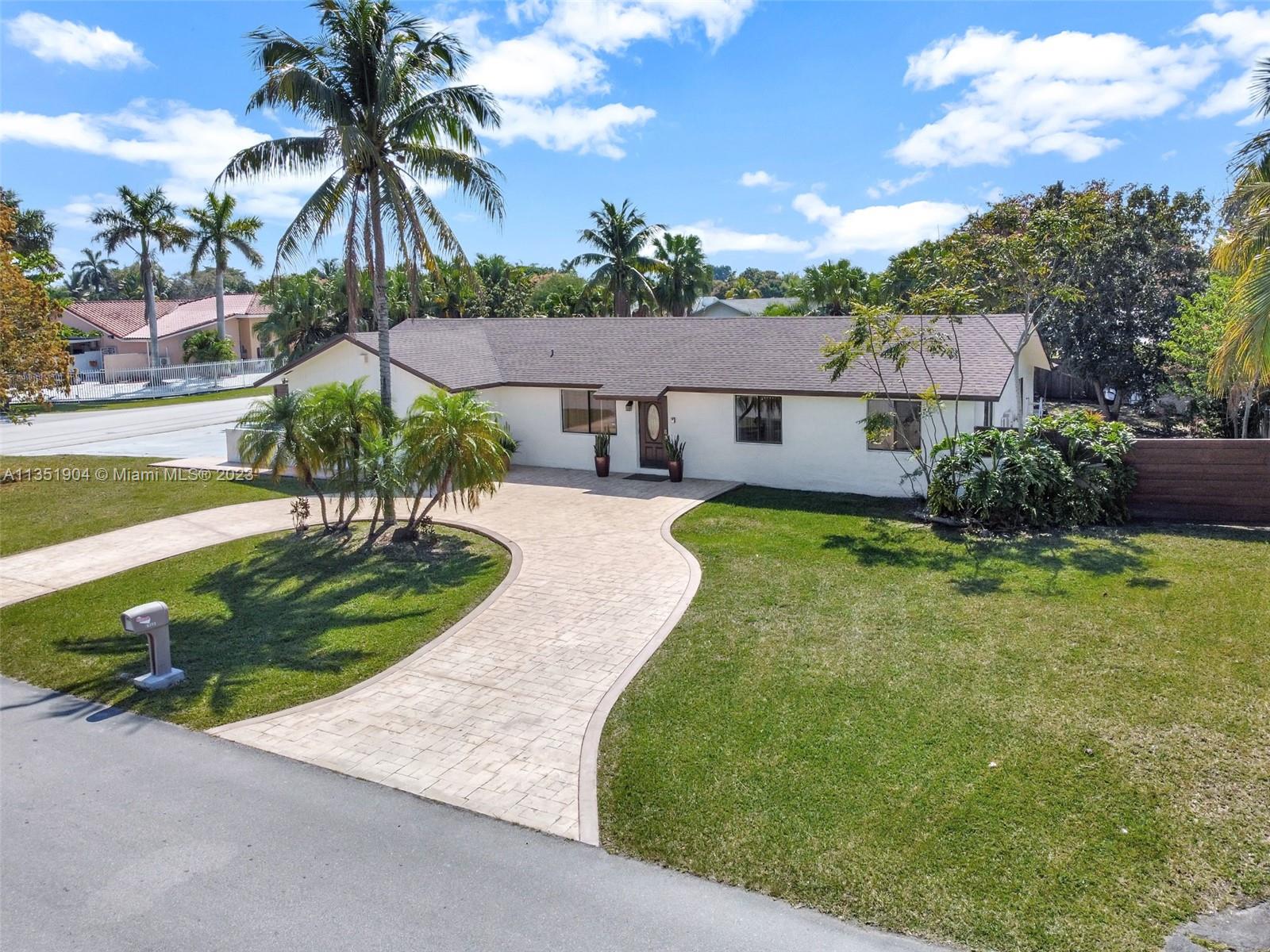 Photo 2 of 12900 189 ST in Miami - MLS A11351904