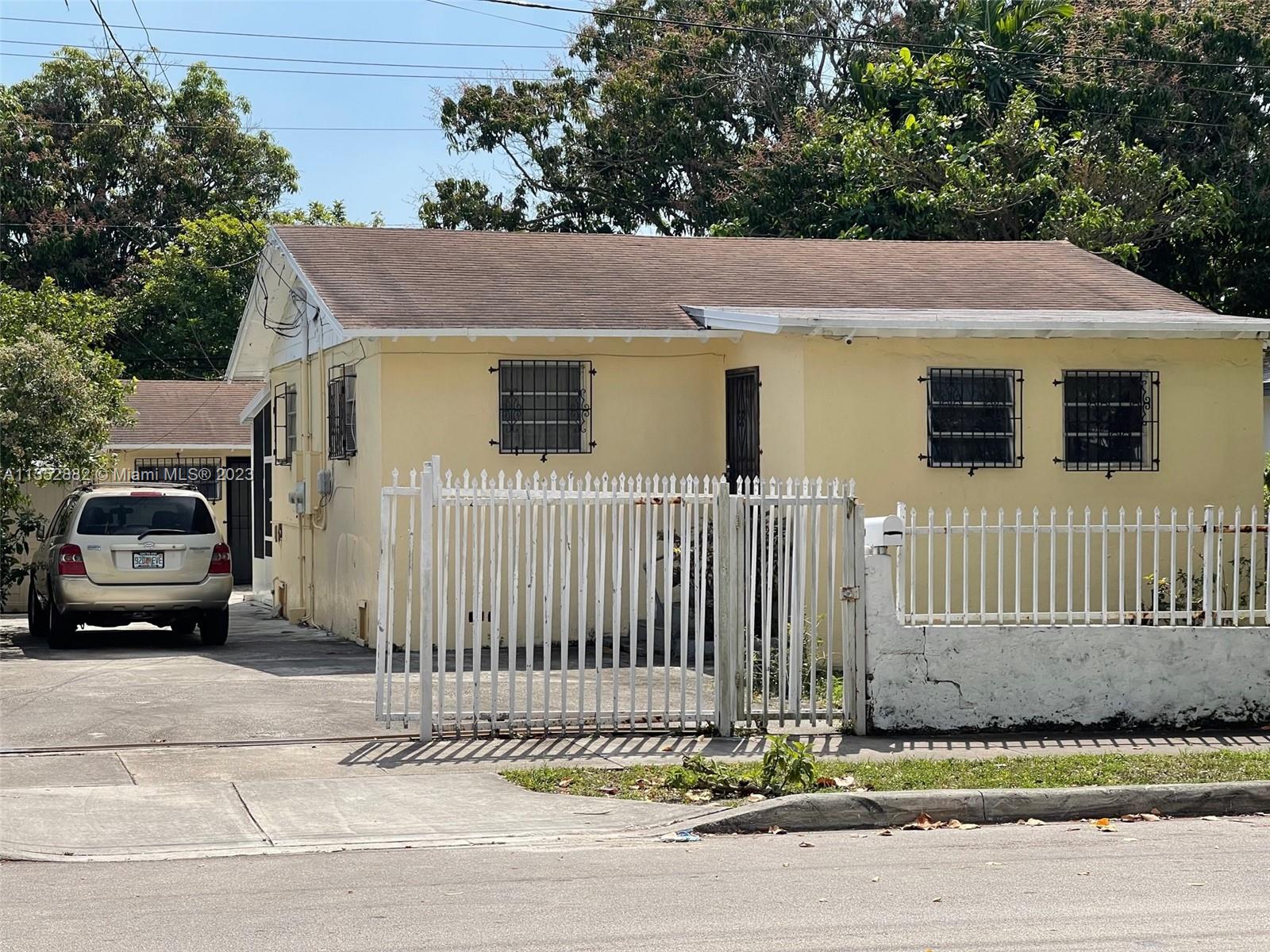 Photo 4 of 50 41st St in Miami - MLS A11352882