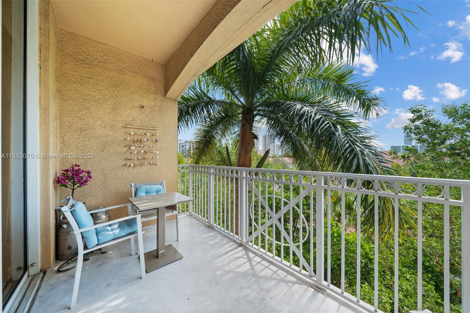 , Aventura, FL 33180