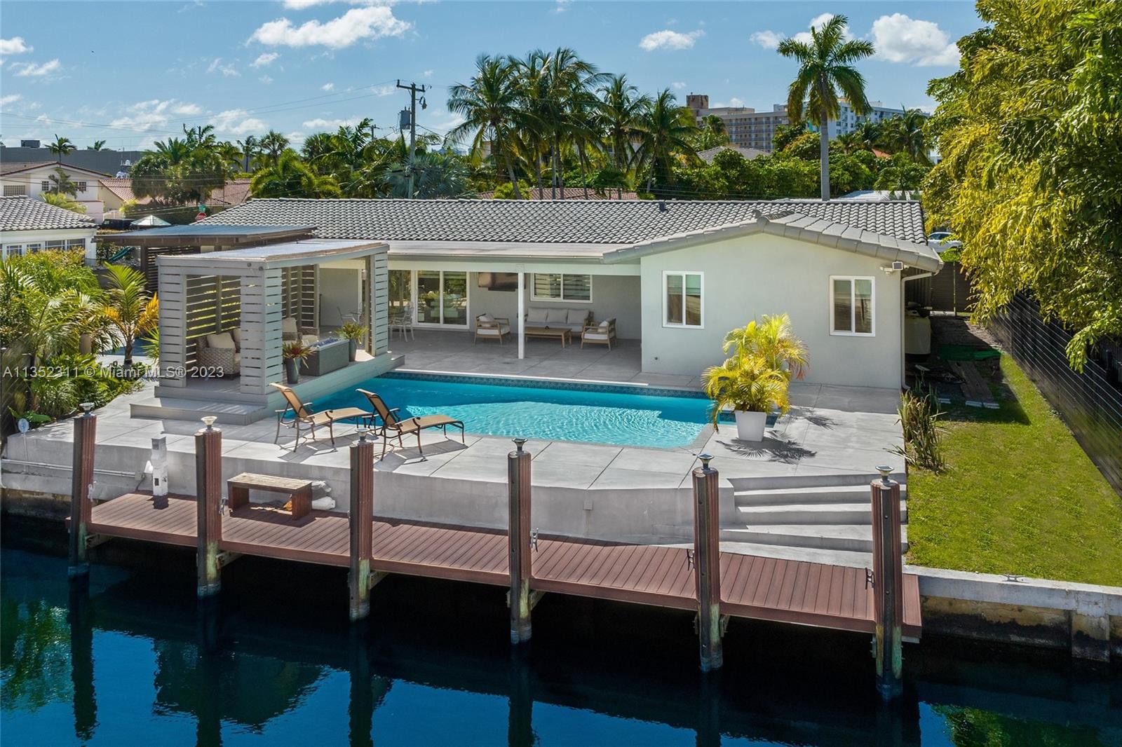 16409 NE 31st Ave, North Miami Beach, FL 33160