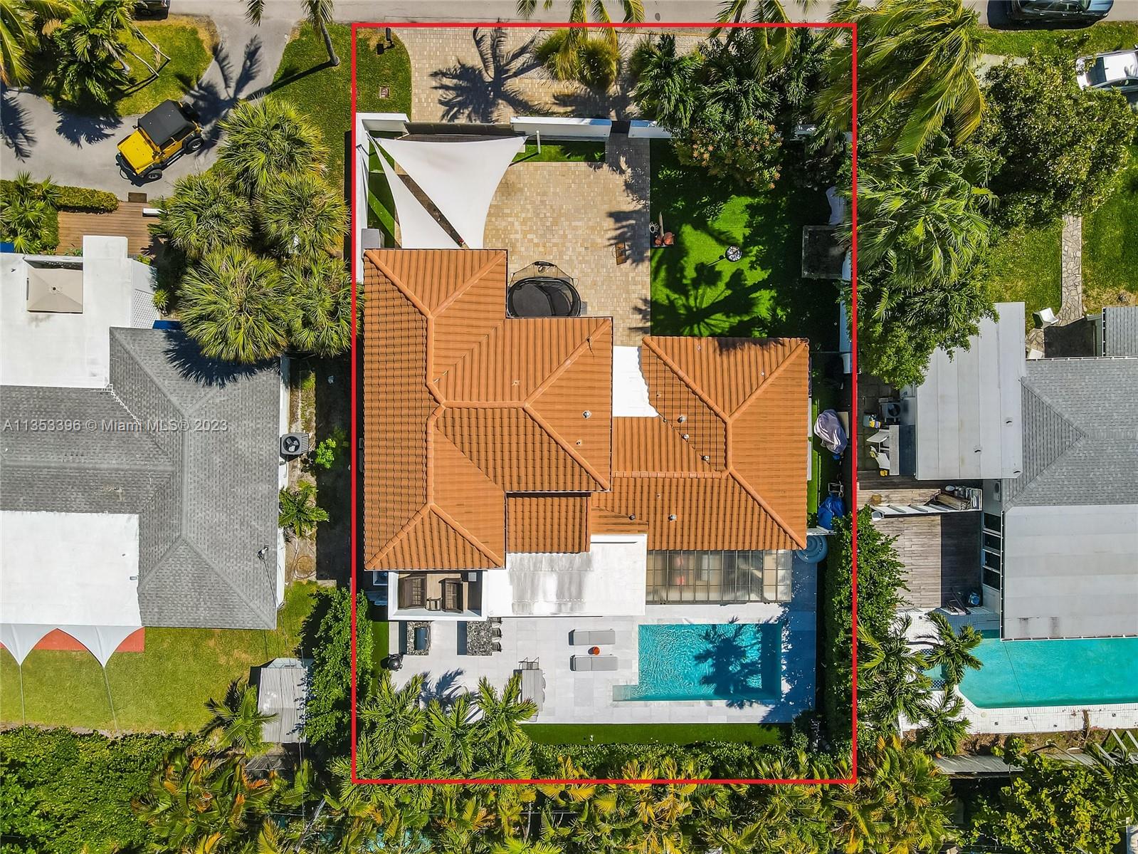 452  Hampton Ln  For Sale A11353396, FL