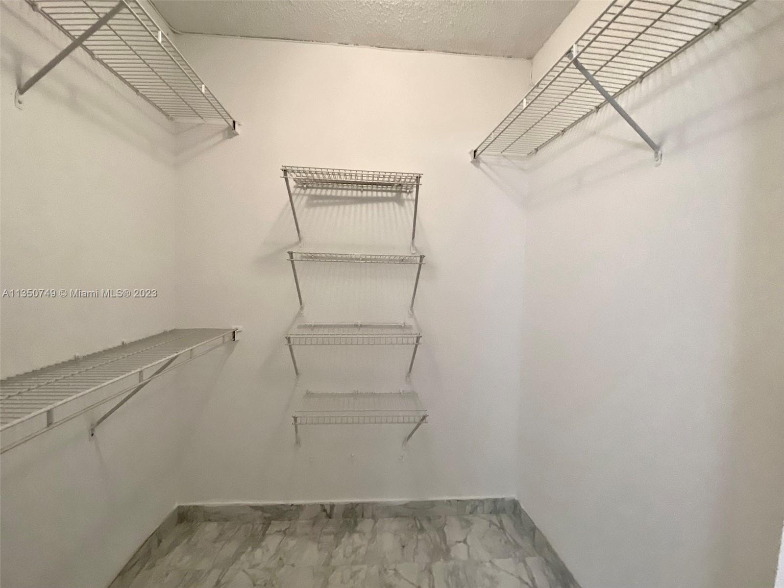 Walk in Closet