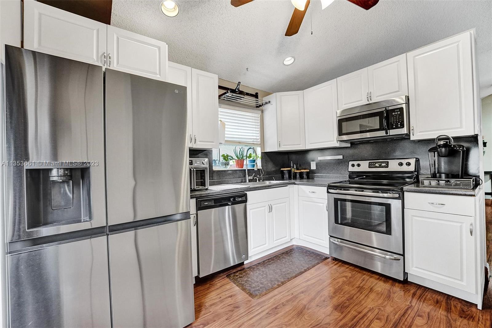 Listing Photo 18