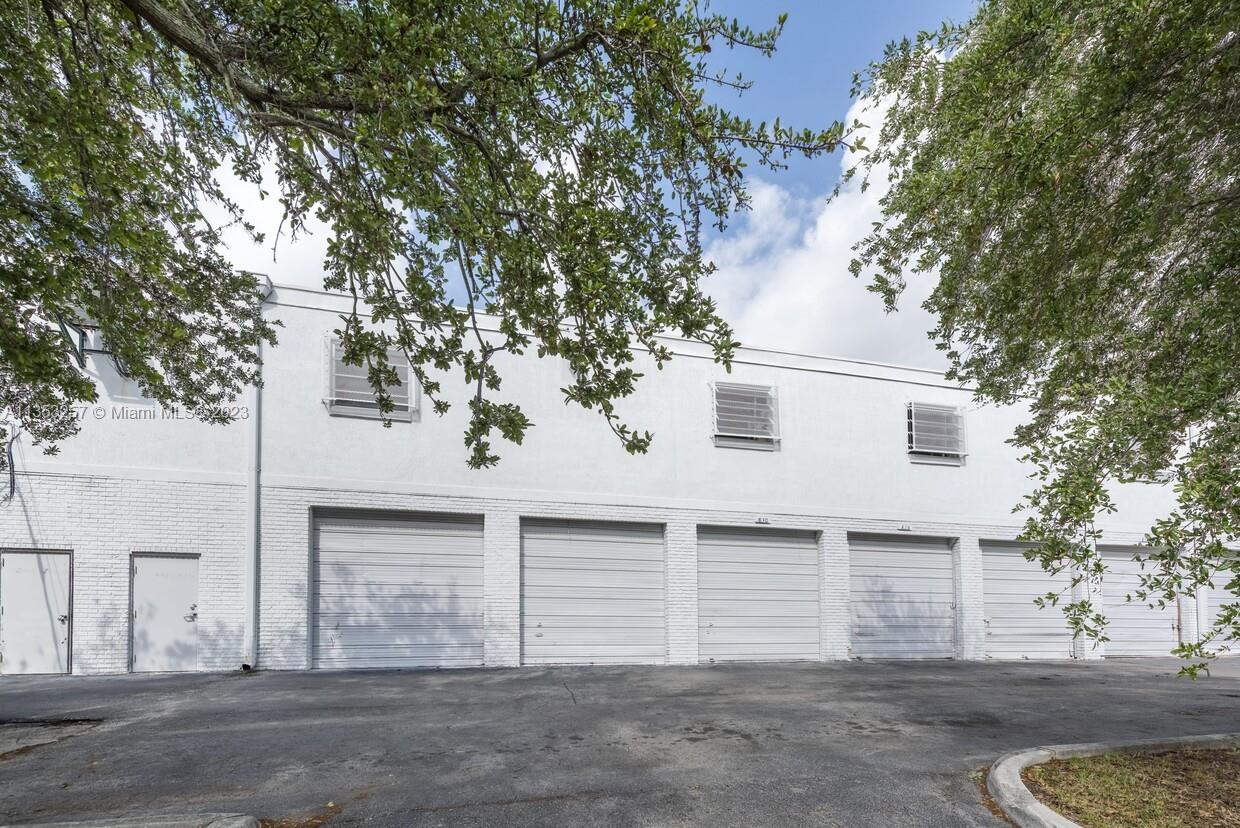 819 SW 17th Ave  For Sale A11353257, FL